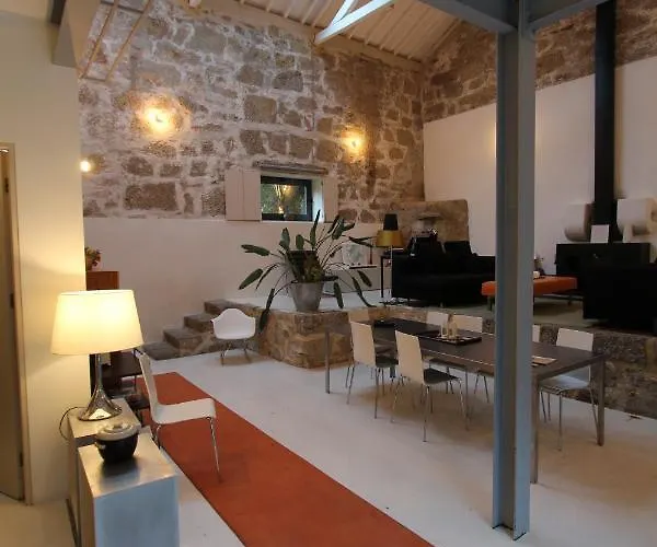 Casa Rio Vez - Riverfront Parco vacanze *